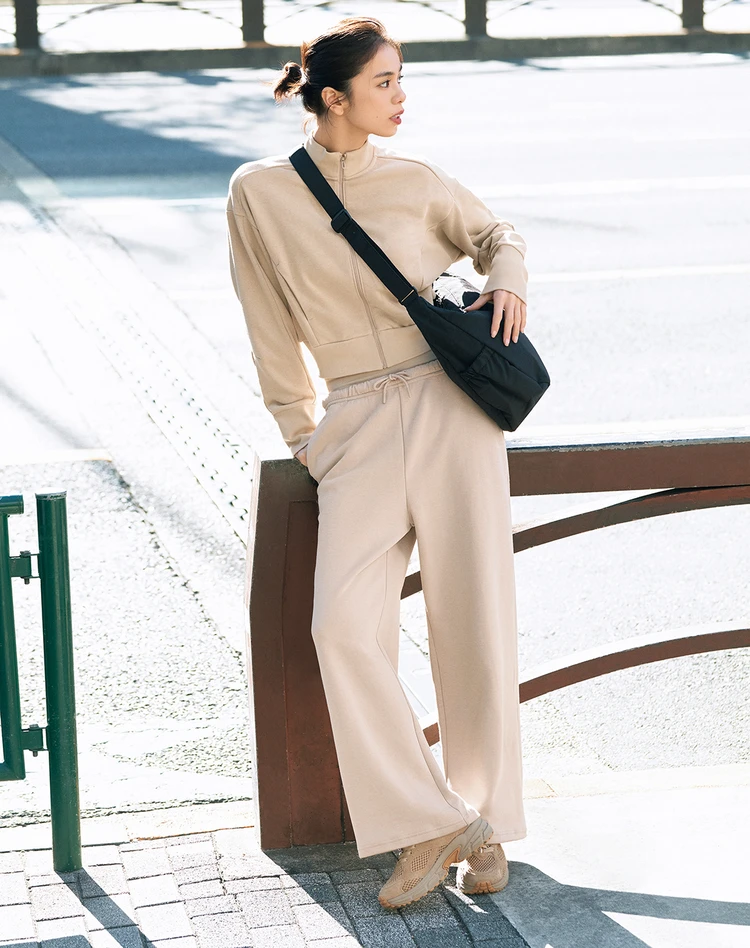 佐藤晴美　レイヤード風ボトムの投入で高感度カジュアルを実現