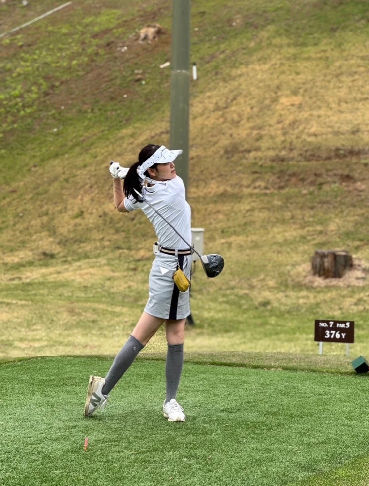 【アラサーのゴルフ】万能ベーシックで作る、ラウンドコーデ4選_3