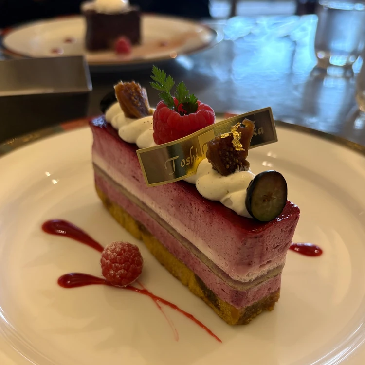 【熱海】美術館内でいただく、鎧塚俊彦氏プロデュースのスイーツ_2