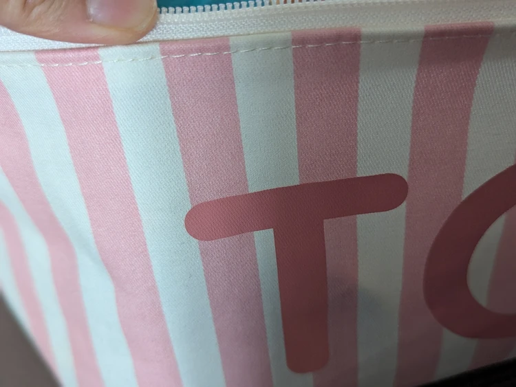 表面は綿100%のファブリック生地