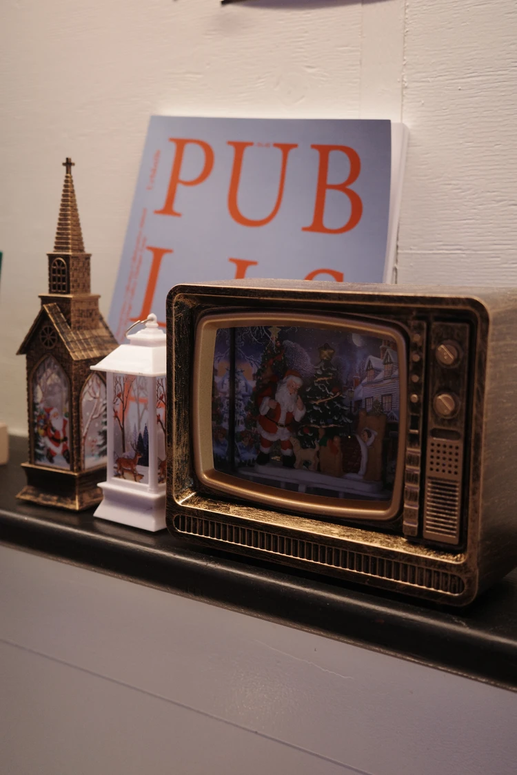 D day 1 Atelierの店内とクリスマス装飾