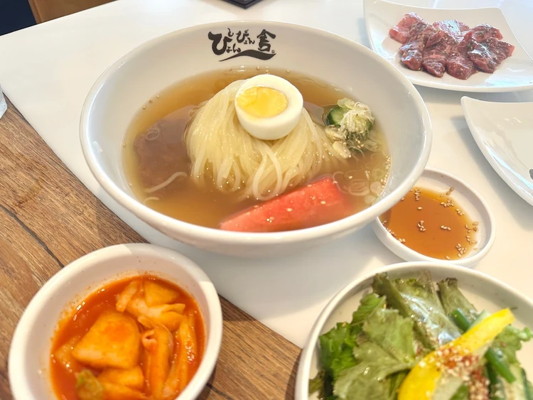 ぴょんぴょん舎の冷麺