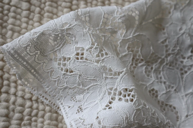 BRADELIS New York ブラデリス　ニューヨーク　表参道　フィッティング　体験　補整下着　育乳　ノンワイヤー　レーシィブラキャミ　新作　お土産