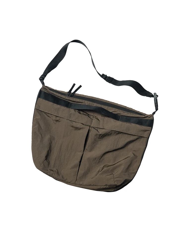 ユニクロ ユー　パッカブルショルダーバッグ￥2990