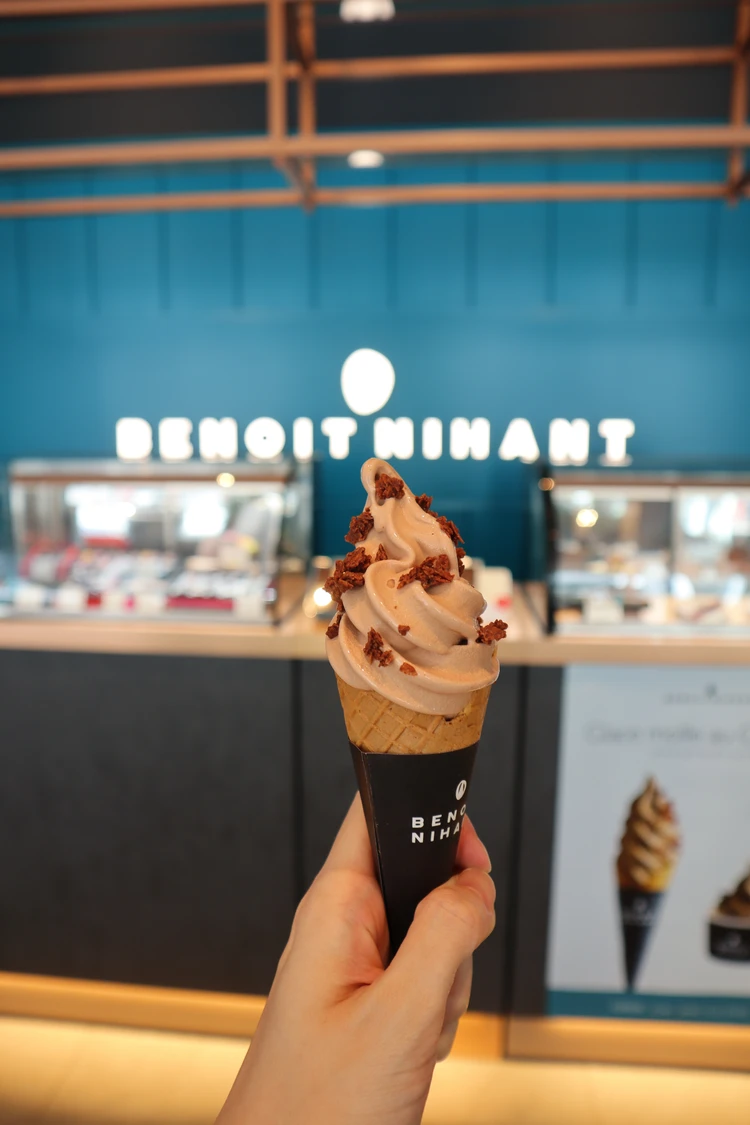 BENOIT NIHANT　ブノワ　ニアン　虎ノ門　ヒルズ　グラスロック　ソフトクリーム　限定　チョコレート　テイクアウト　グラス　モール　オ　ショコラ