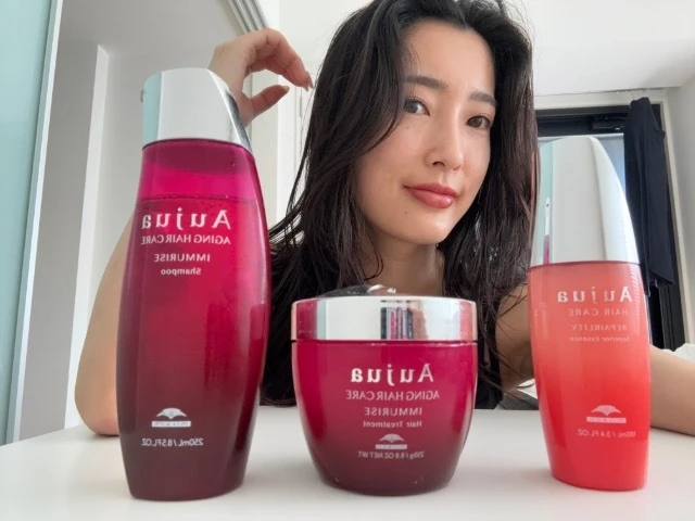 Aujua（オージュア）を使用するアラサー女性