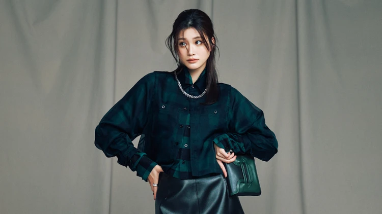 【生見愛瑠さんが着こなすチェック柄】メンズライクなジャケット＆シャツをちょっぴり甘く