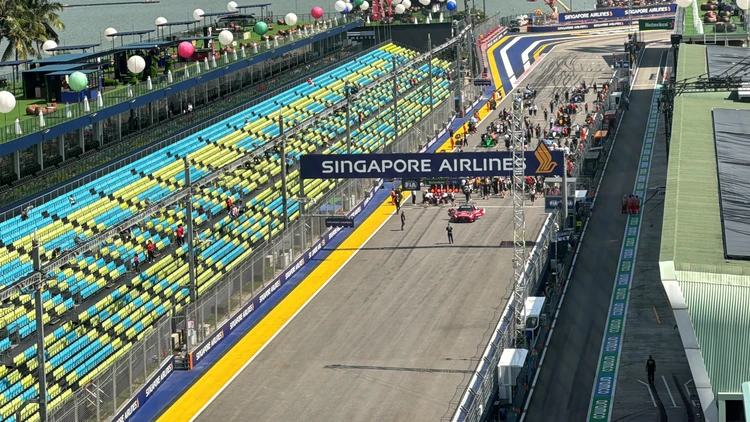 【推し旅行】3日の休みでF1観戦のためシンガポールへ！アラサー女子が楽しむコツ・シンガポールGP2025参戦記_2