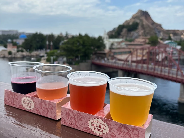 ワインの飲み比べセットとビールの飲み比べセット