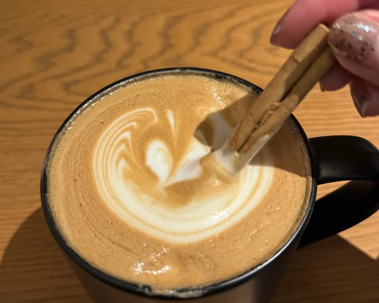 【スタバ】出会えたら絶対オーダーして！数店舗限定のホリデーシーズンご褒美メニュー🤎_5