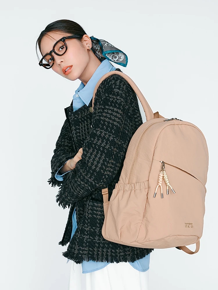 貴島明日香 BACKPACK パフィオーバーナイター ラウンドバックパック