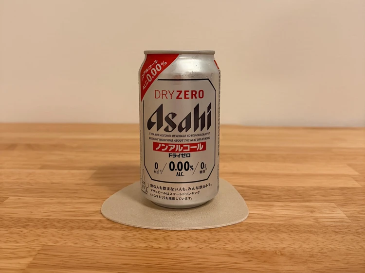 アサヒのノンアルコールビール「ドライゼロ」の缶。