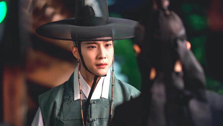 夜に咲く花:イ・ジョンウォン