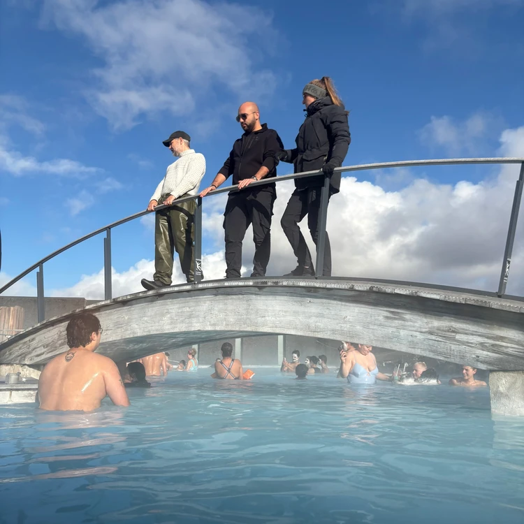 火山に囲まれて泥パック！？ 北欧・アイスランドの絶景温泉『BLUE LAGOON』を完全レポ #旅行部_11