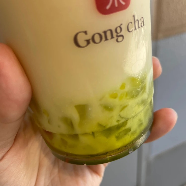 レッツ!シャインマスカット ヨーグルミルクティー