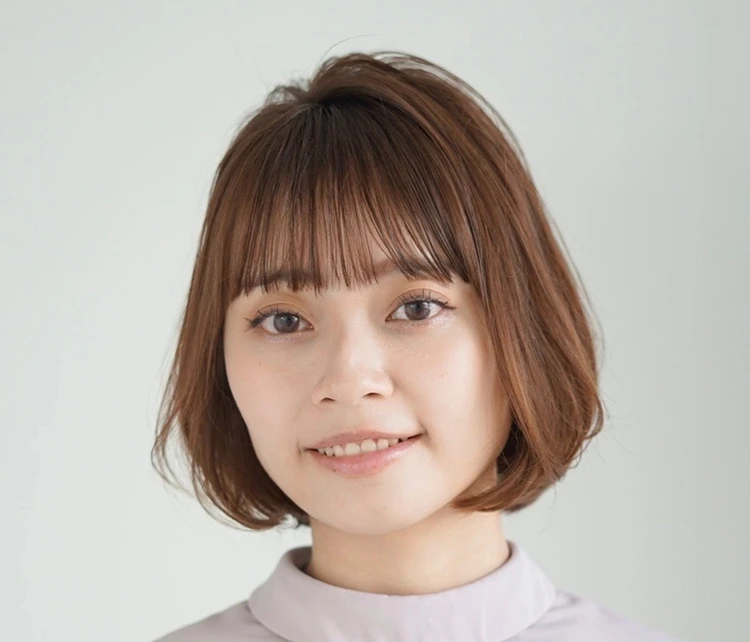 伸ばしかけふんわりボブ 正面