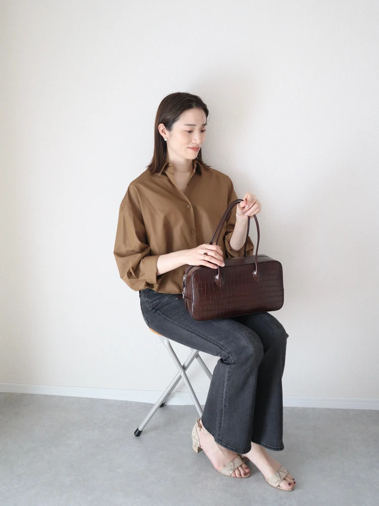 GU ジーユー スリムフレアジーンズ 晩夏 デニム コーデ 30代