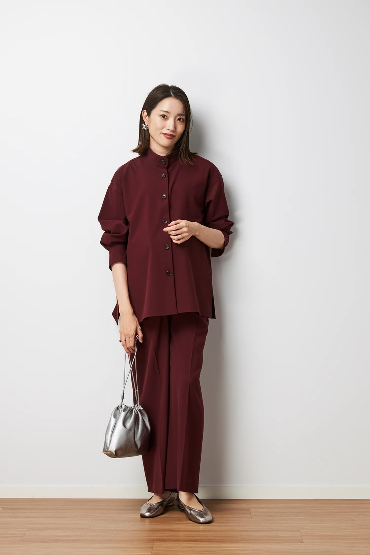 PLST　プラステ　ウィメンズ　クリエイティブ　ディレクター　村田　晴信　ハルノブ ムラタ　アップデート　秋　冬　新作　2025　New　PLST　New　Me　スタンドカラーシャツ　2タックワイド　フルレングス　パンツ