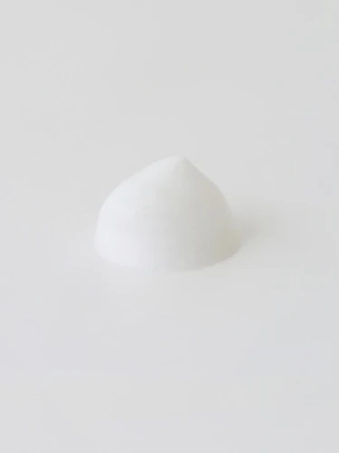 「フルフィルメント ピュアリティ ホワイトフォーム」の泡