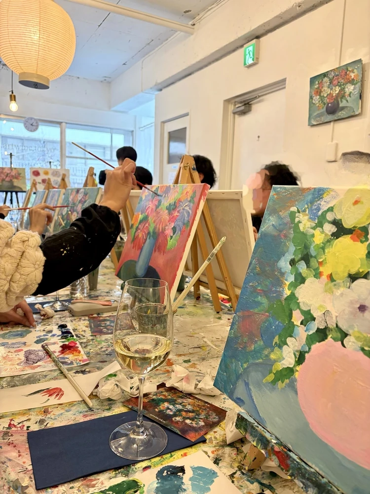 心を整える3時間。ワイン片手に絵を描くアート体験【artwine.tokyo】_5