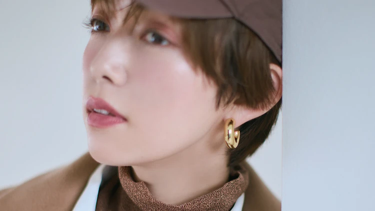 レイヤードに活躍する「薄タートル」 今年買い足すならラメ入り定番カラーが正解！