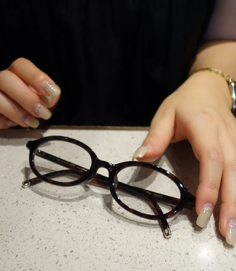 【購入品レビュー】JINSのオーバルメガネで大人女子の秋コーデを格上げ!_4