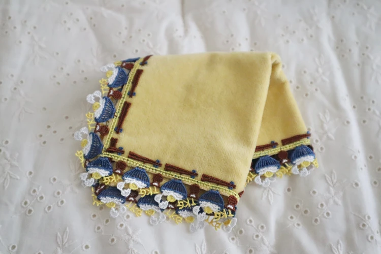 2000円　以下　プチ　手土産　ギフト　30代　40代　女性　おすすめ　近沢レース　ハンカチ