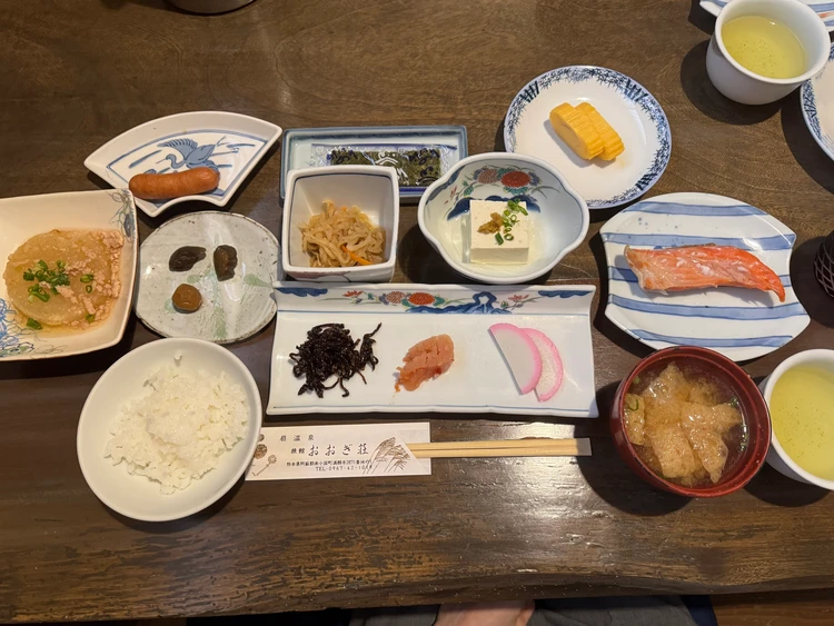 おおぎ荘朝食　ご飯のお供だらけの朝ごはん　熊本旅行　熊本観光