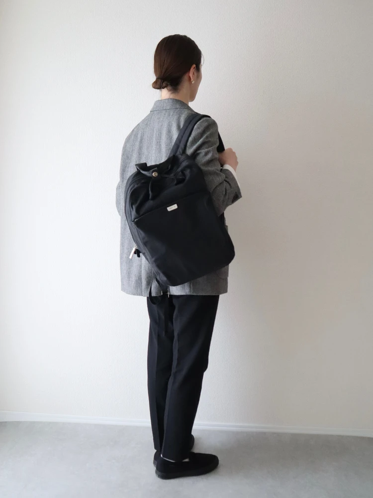 アニエスベー　agnès b.　ナイロン　バックパック　黒　リュック　通勤　30代　おすすめ　