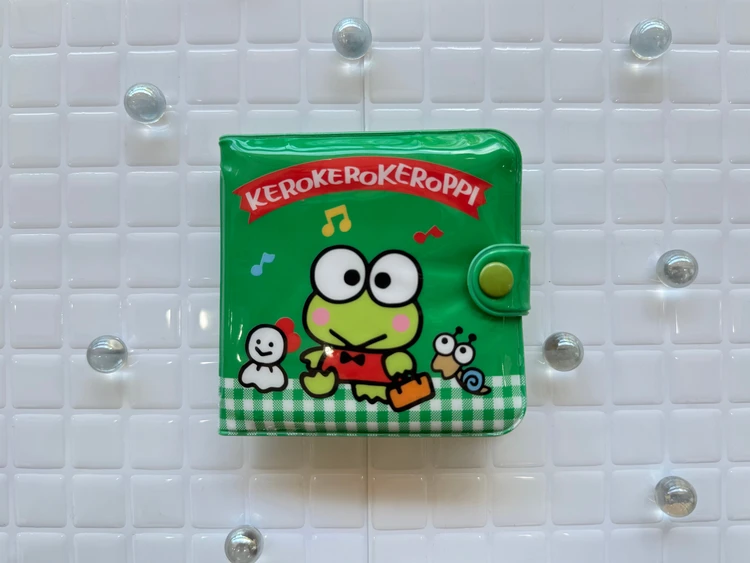 雨の日も安心！サンリオ けろっぴのビニール財布が可愛くて実用的すぎた🐸💚意外な使い方もご紹介！_3_1
