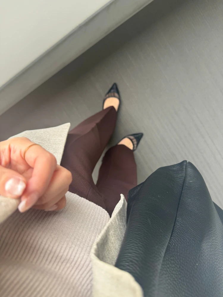 【UNIQLO新作】タックワイドパンツの次は絶対これ！美脚が叶う！神ラインのスマートフレアパンツレビュー_4_2
