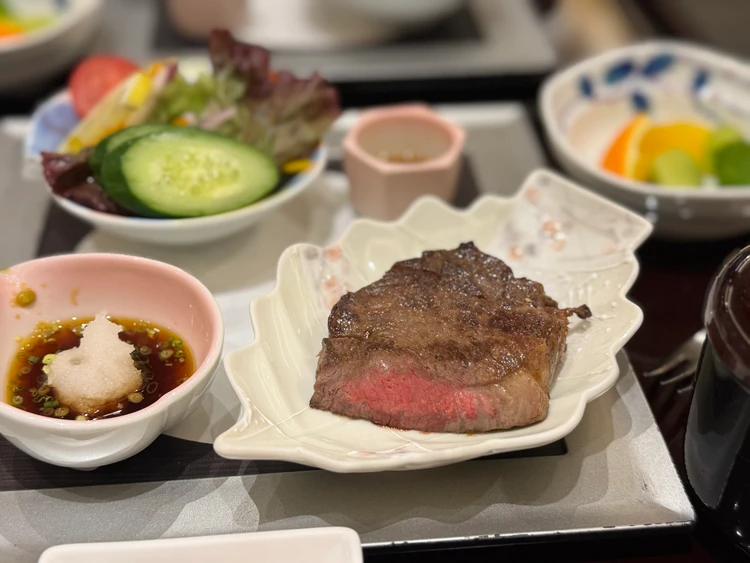 ステーキ御膳　ホテルランチ　帰省ランチ