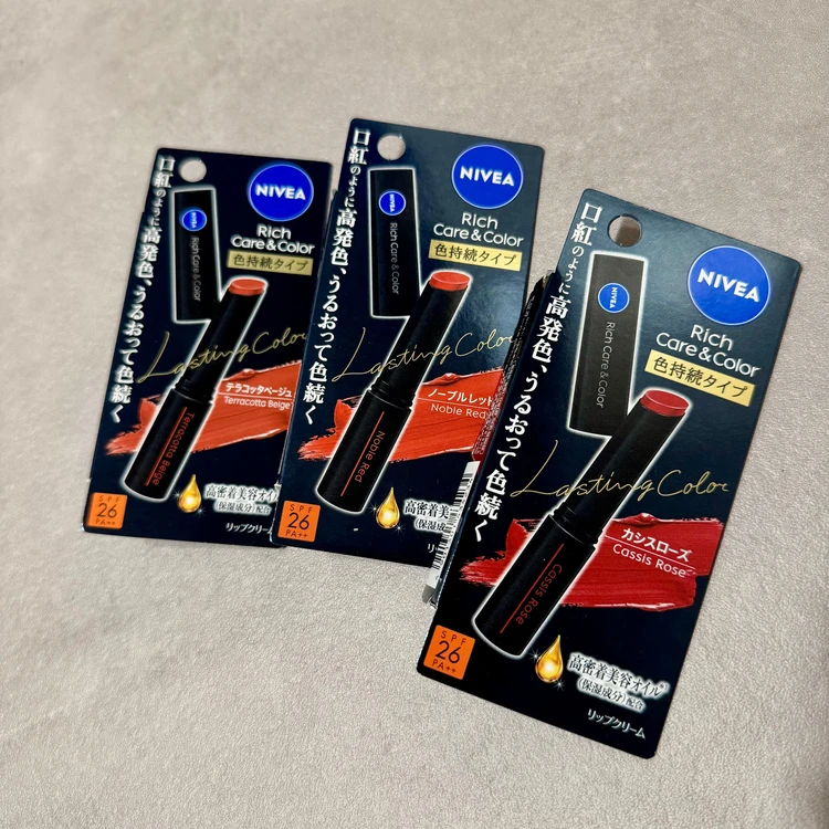 口紅レベルの高発色！ニベアリッチケア&カラーリップに色持続タイプが新登場【イエベに似合うカラーもご紹介♡】_2
