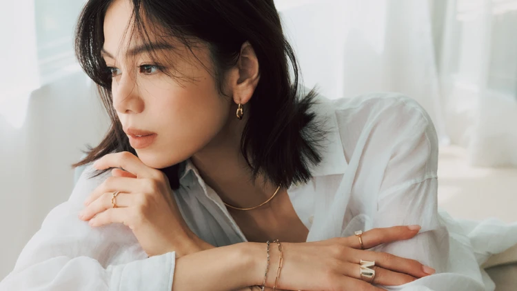 30代、センス良くジュエリーを身につけるということ|素敵な先輩に学ぶ、ジュエリーセンスの磨き方