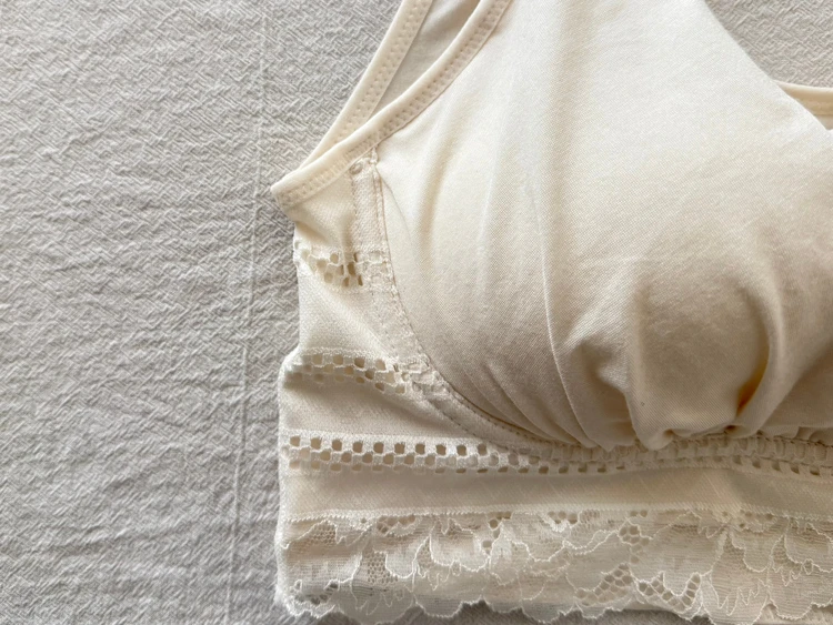 サイドホールドが特徴のブラデリス オールインワンブラ