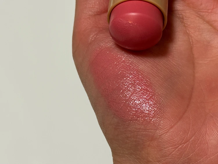 【Laka新作】UVカットチークレビュー!絶対日焼けしたくない私のおすすめUVコスメ_4