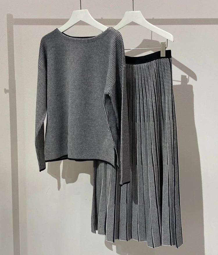 インディヴィ　ジャカードボートネックニットとジャカードプリーツスカート　セットアップ　ブラック