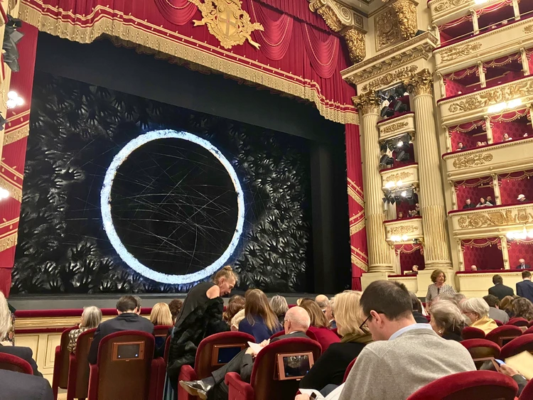 夢のスカラ座デビュー！【Q&A】完全攻略リスト：見どころ、ドレスコードからチケット取得まで【保存版】_2