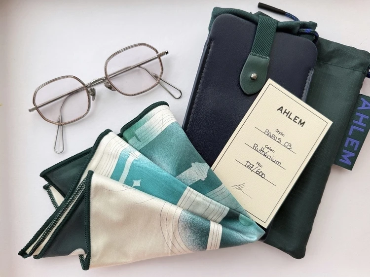 AHLEM Paris 03 特別仕様の付属品