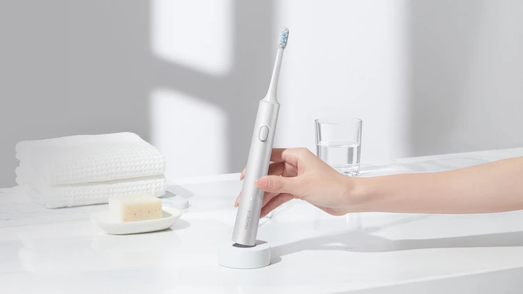 BAILA プレゼント　Xiaomi 電動歯ブラシ T302　全2色　￥3780／シャオミ　　充電中の写真