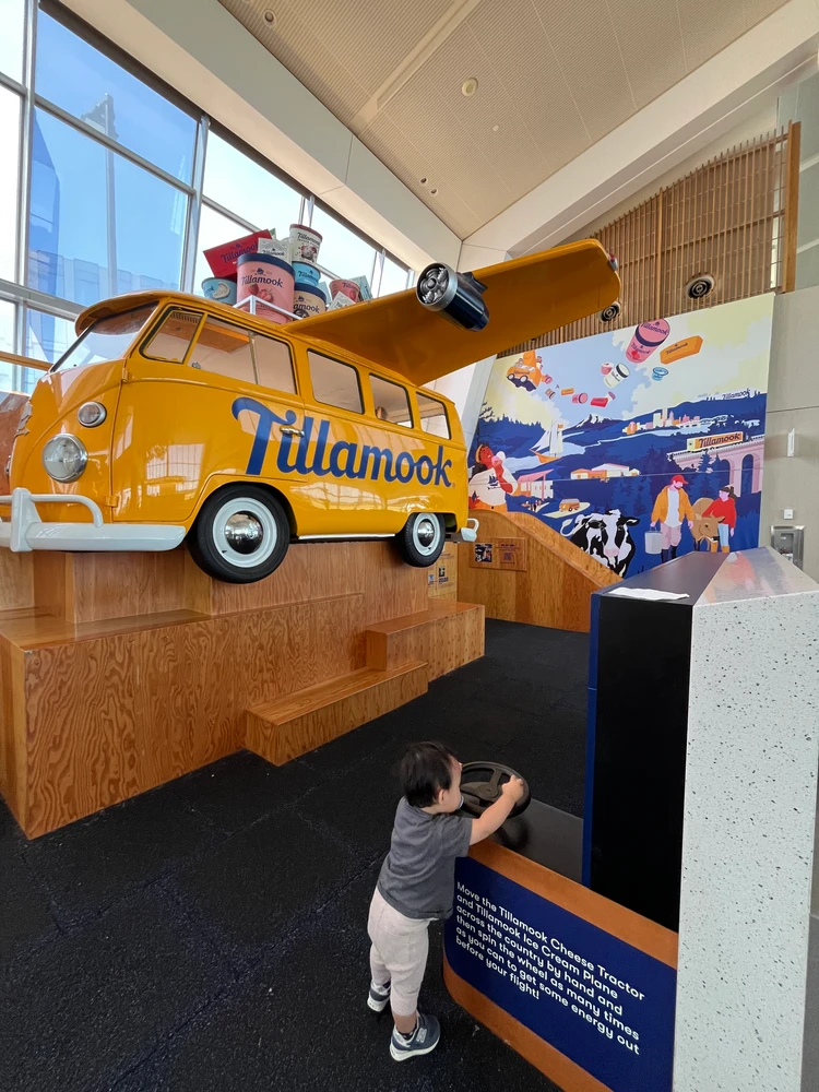 米オレゴン州旅行【26年6月最新】まるで観光スポットなポートランド空港が綺麗すぎた!!_10