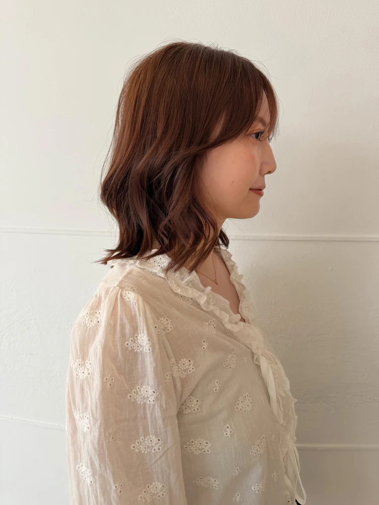 30代 髪型 ミディアムのサイド