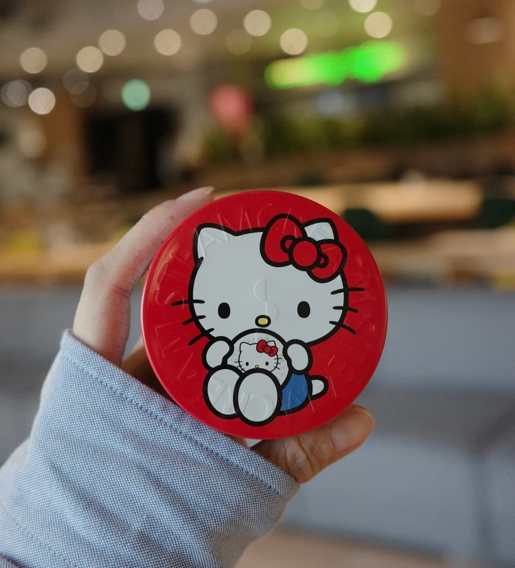 スチームクリーム　限定缶　キティちゃん