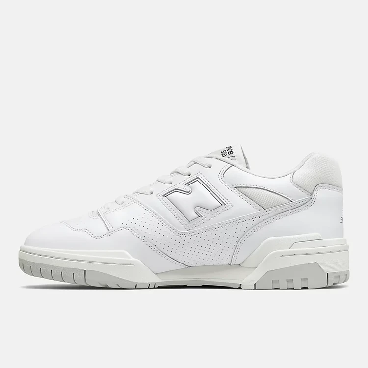 仕事にも休日にも！【New Balance（ニューバランス）】の白スニーカーが万能すぎる！＃スニーカー部_1