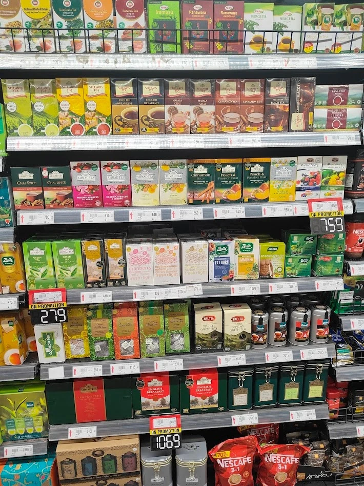 コロンボ　スリランカ　スーパーマーケット　お茶