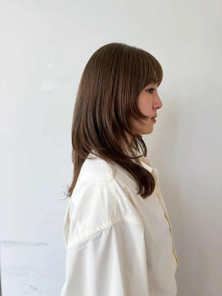 30代髪型・ミディアムのサイド