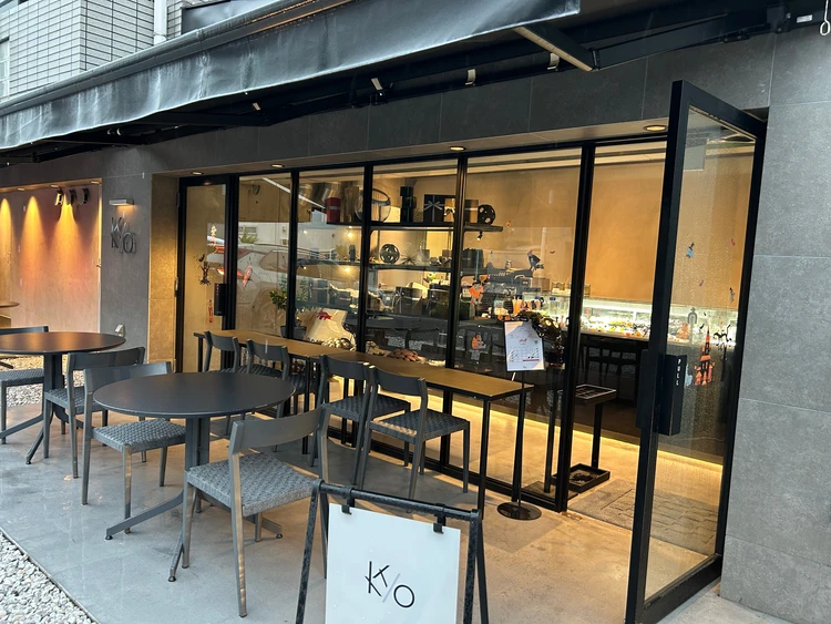 衝撃のザクとろ食感…!!知らなきゃ損する都内の絶品シュークリームはコレ! #スイーツ部_2