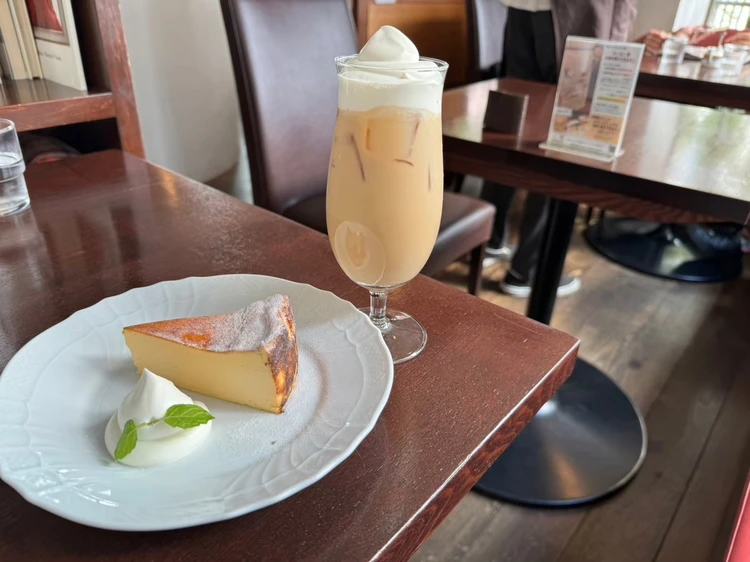 カフェファソン　cafe facon バスクチーズケーキ　アイス カフェ・クレーム