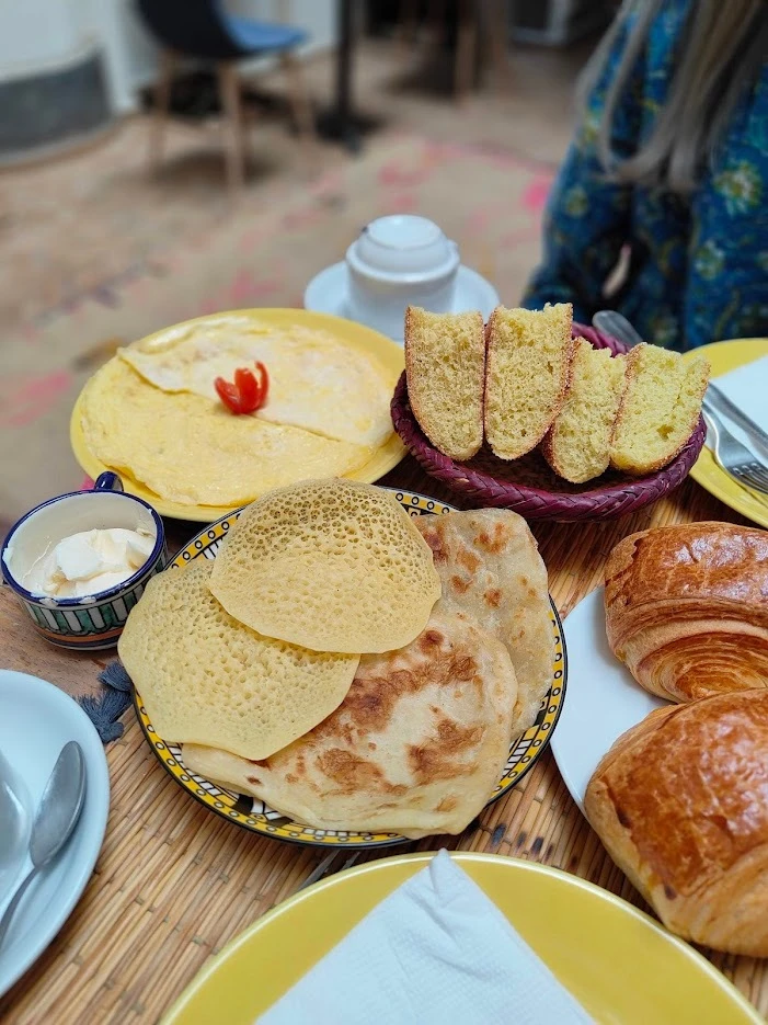 Riad Les 2 Portes 朝食