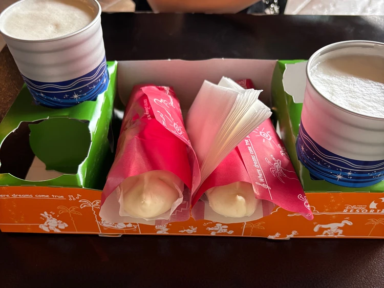ディズニーシーギョウザドッグとビール